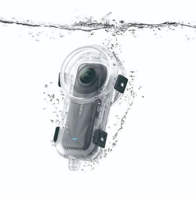 Insta360 X5 Invisible Dive Case - 1